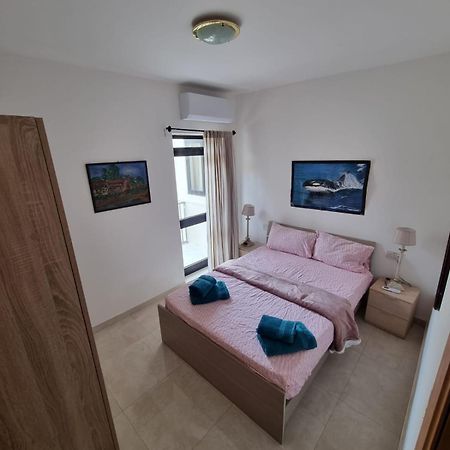 סיינט פול ביי Modern Three Bedroom Apartment In Center Bugibba מראה חיצוני תמונה