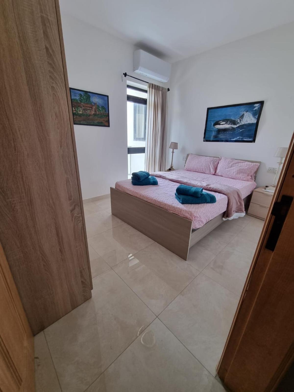 סיינט פול ביי Modern Three Bedroom Apartment In Center Bugibba מראה חיצוני תמונה